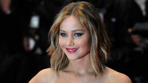 jennifer lawrence leak|FBI, Apple probe Jennifer Lawrence nude photo scandal 